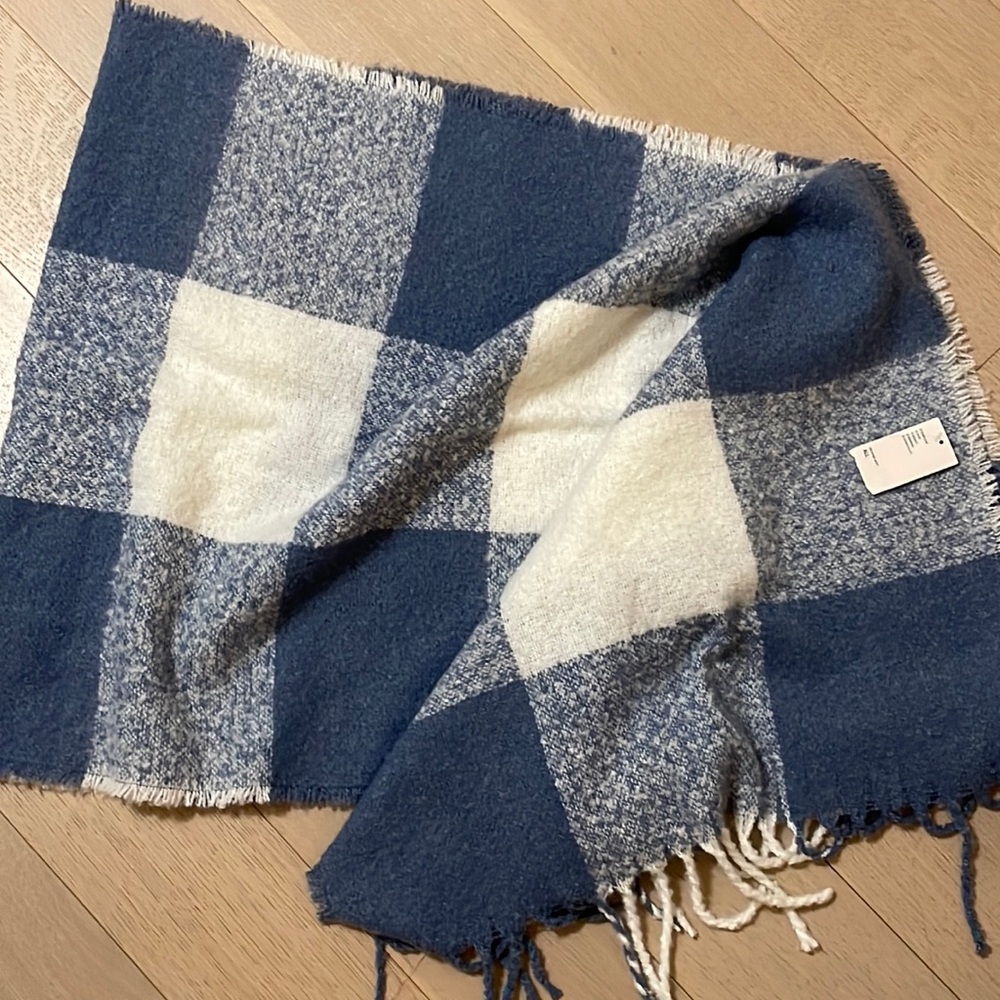 NWT - Urban Outfitters Wool Checked Scarf - Blue